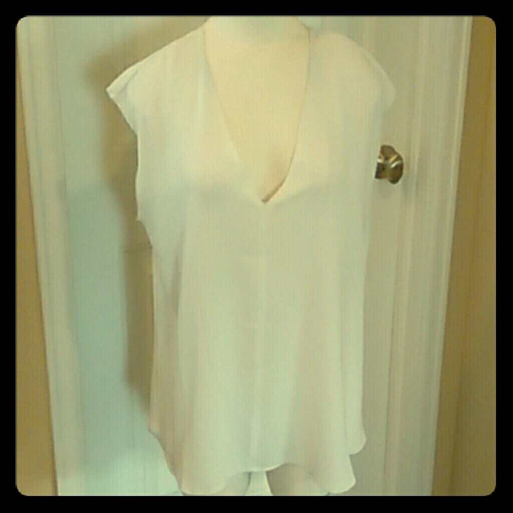 Rachel Rachel Roy sleeveless V neck high low top